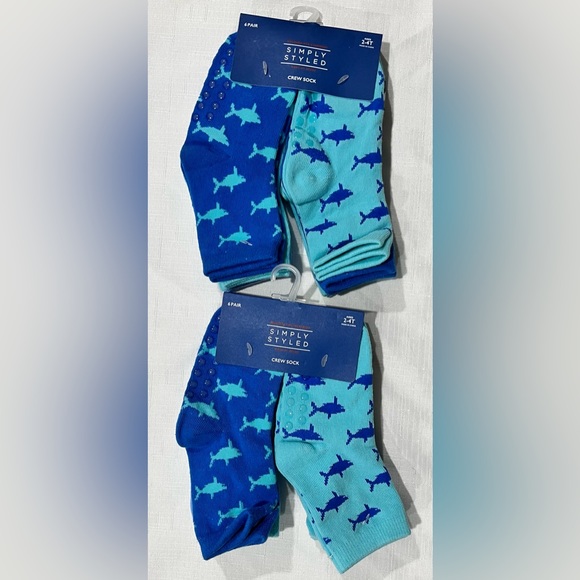 Toddler size 2-4 T 12 pairs Crew Shark Socks Non Slip Grip Bottoms 12 pairs - Picture 2 of 4
